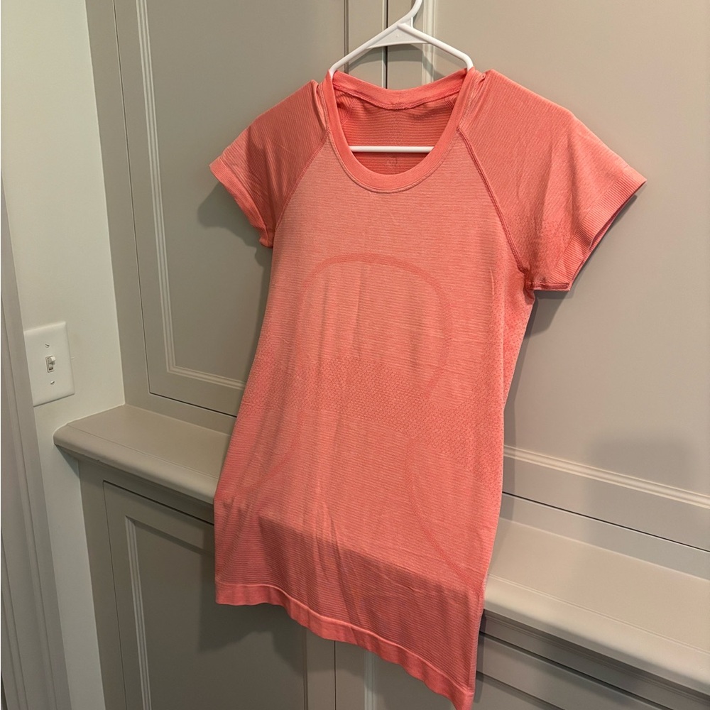 Lululemon Swiftly Tech Short Sleeve Shirt
